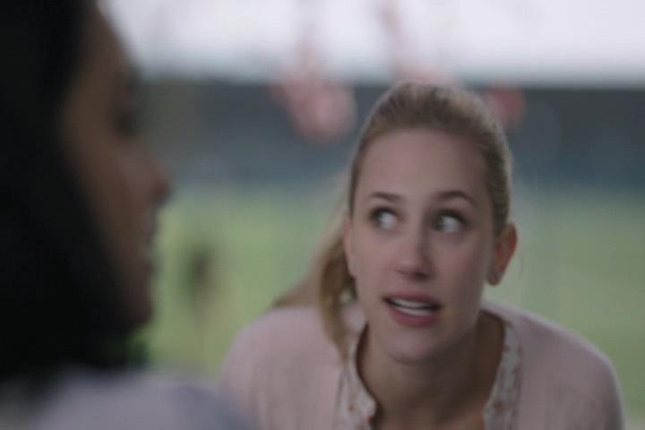 Riverdale-1-01-The-River's-Edge-124-Betty-paranoid