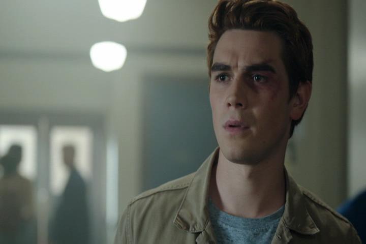 Riverdale-1-02-A-Touch-of-Evil-283-Archie-2